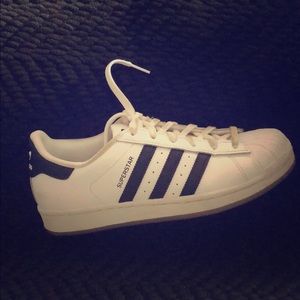 Adidas superstar white w black strips